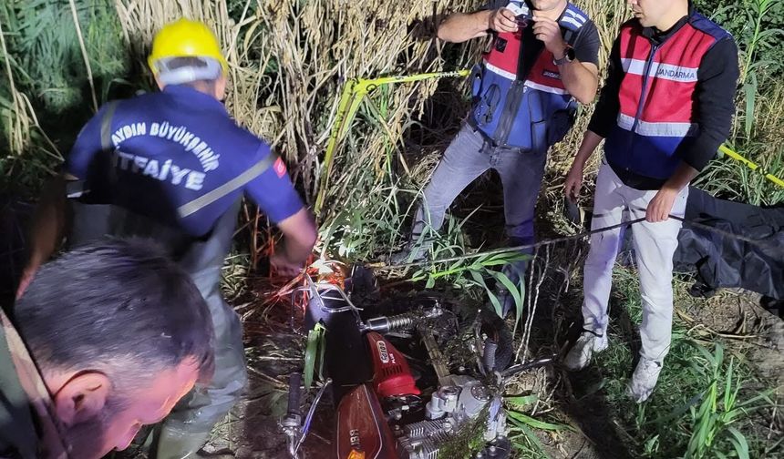 Yenipazar'da motosiklet su kanalına düştü
