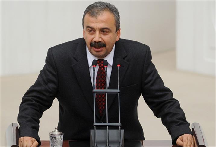 Sırrı Süreyya Önder-1