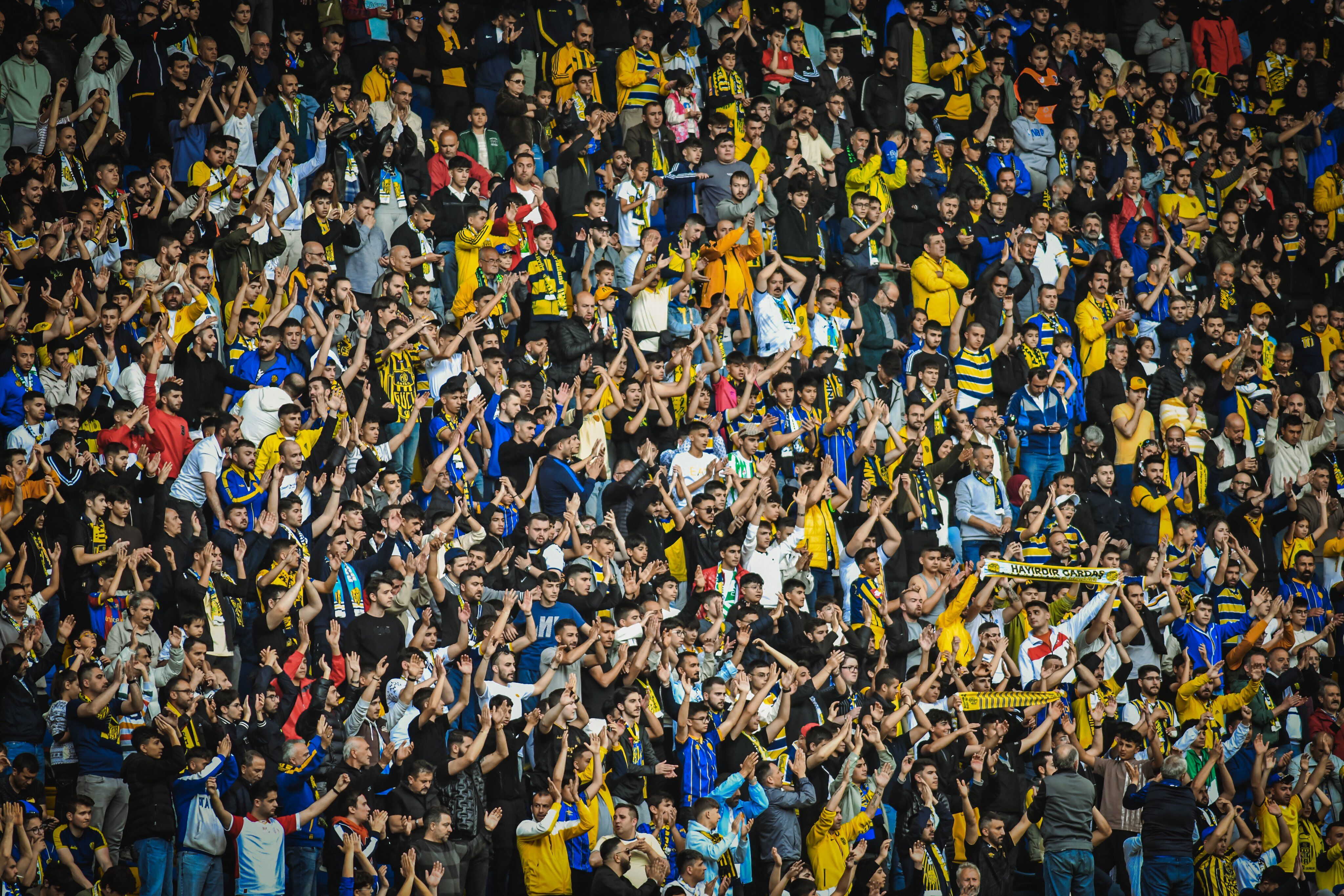 UEFA’dan Deplasman Taraftarları İçin Yeni Karar!
