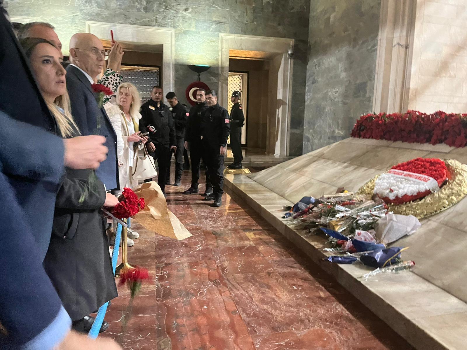 9283 B E71 A3 C6 4744 A2 C2 A4372 F E E024 E