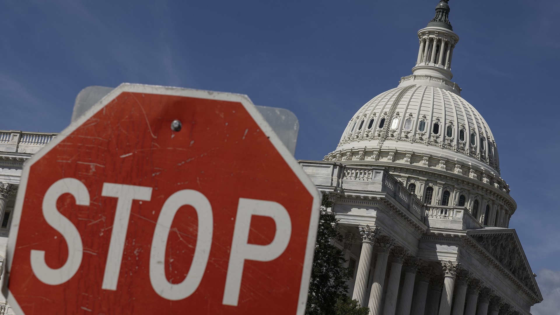 ABD’de bütçe krizi: Federal hükümet kısmen kapandı