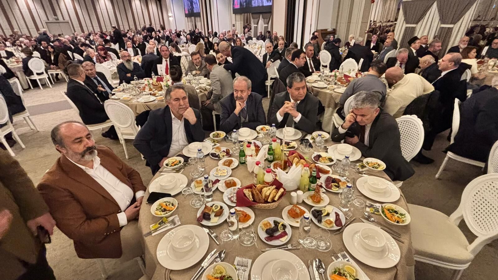 "Vakıf iftar buluşmalarında, 3 milyon öğün iftar yemeği ikram edeceğiz"