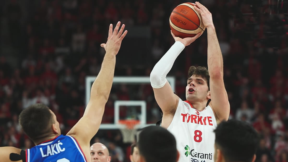 12 Dev Adam’dan Dev Zafer! Türkiye, Sırbistan’ı Devirip İkinci Turu Garantiledi