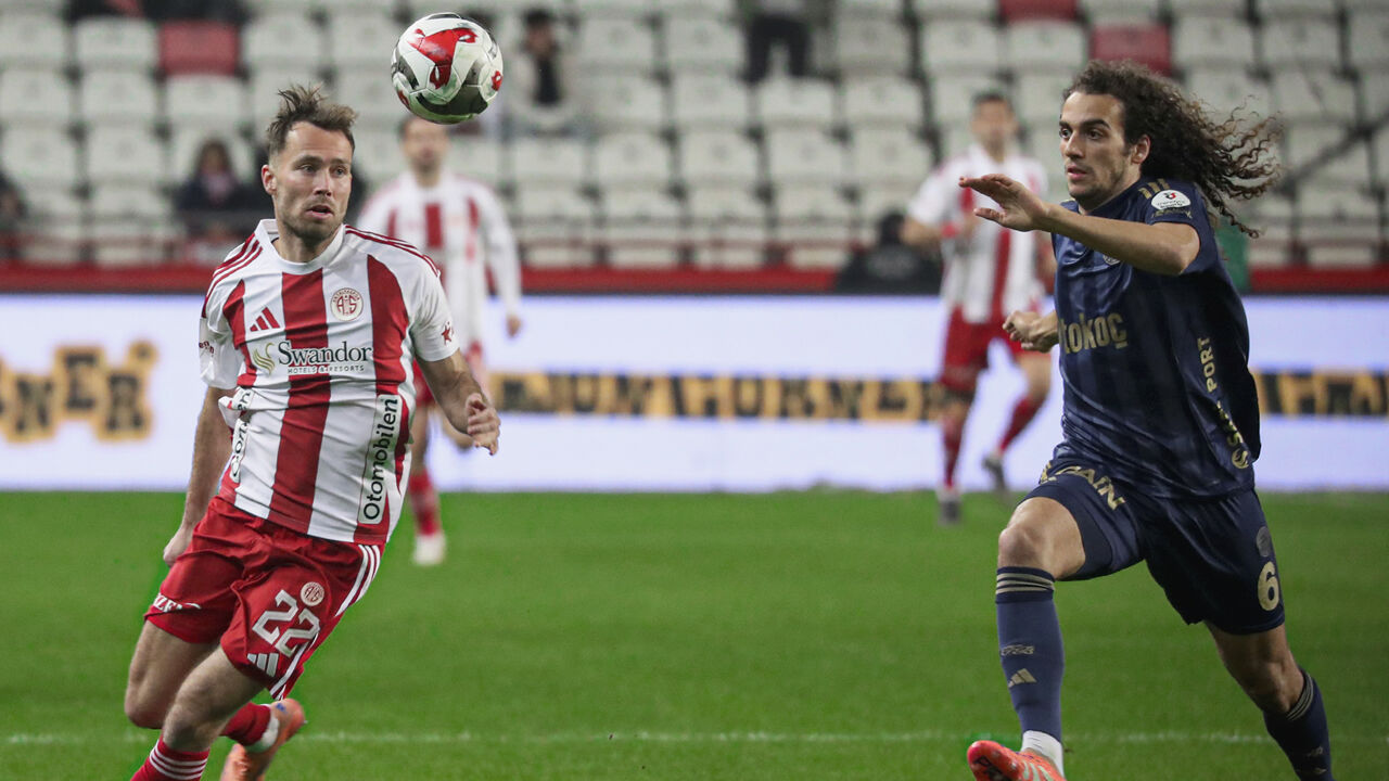 Antalya’da 4 Gollü Düello! Fenerbahçe 2-0’dan Döndü Ama Kazanamadı