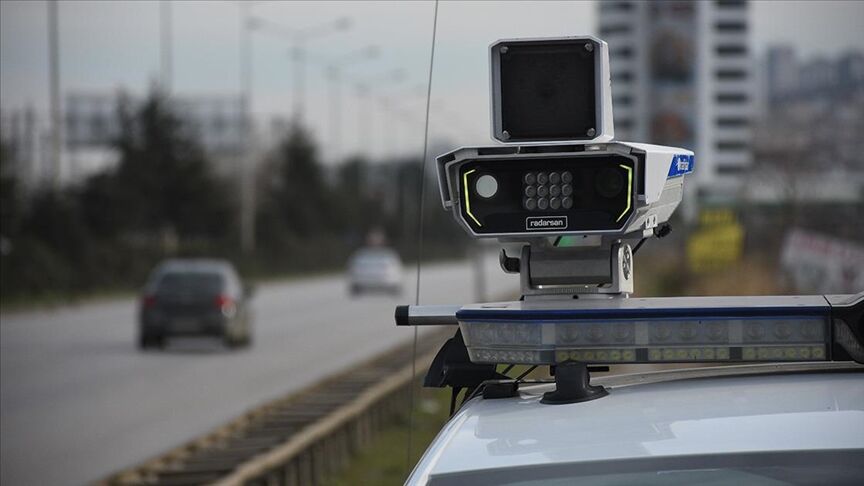 Radar Cezası Yemek İstemiyorsanız Bakmadan Geçmeyin! İşte Resmi Hız Limitleri!