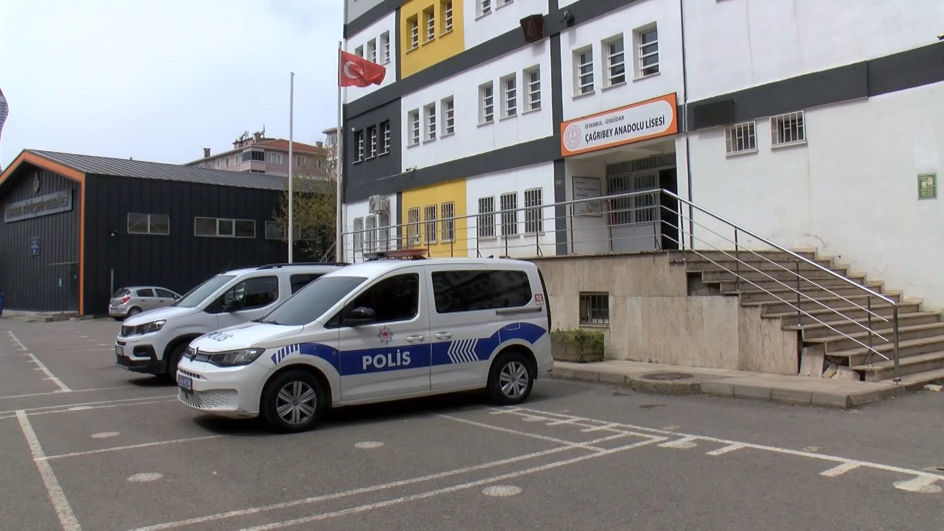 Üsküdar'daki okullarda güvenlik önlemi artırıldı