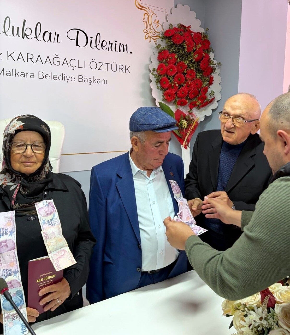 Huzurevinde Tanışıp Evlendiler