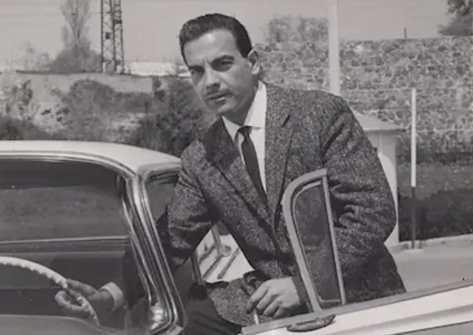 Ayhan Işık 3