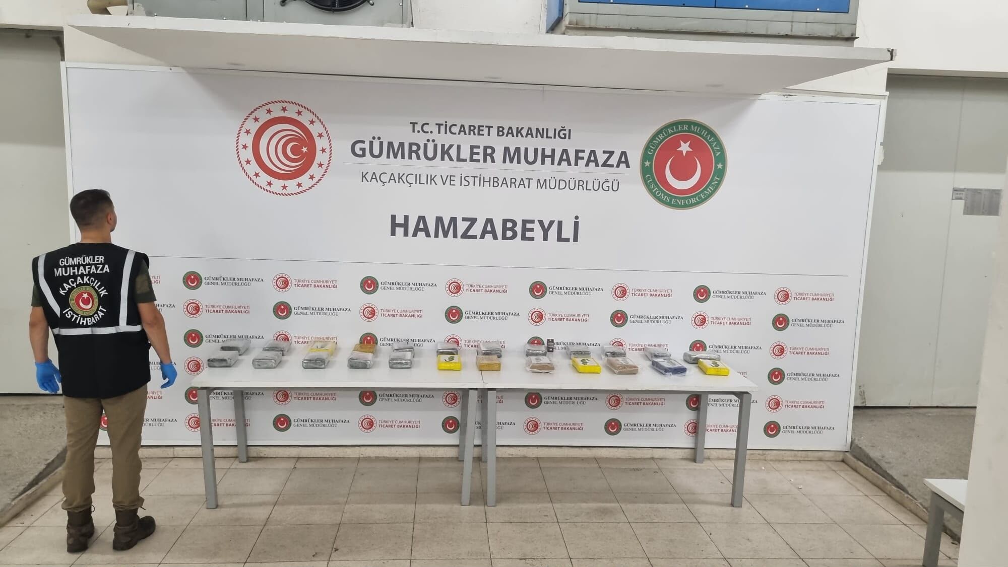 Edirne'de Gümrük Kapılarında Kilolarca Uyuşturucu Ele Geçirildi