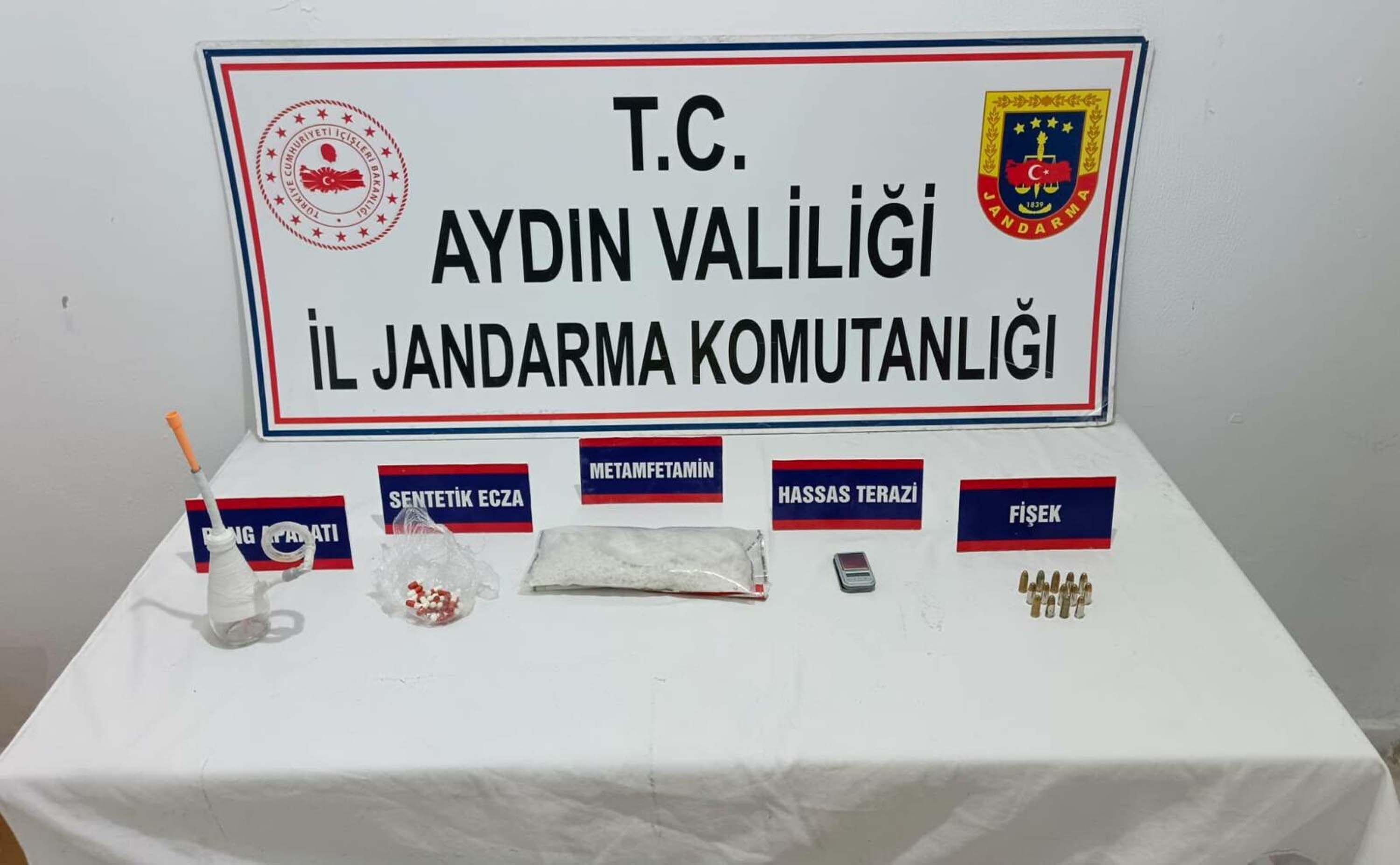 Kuşadası'nda uyuşturucu operasyonu