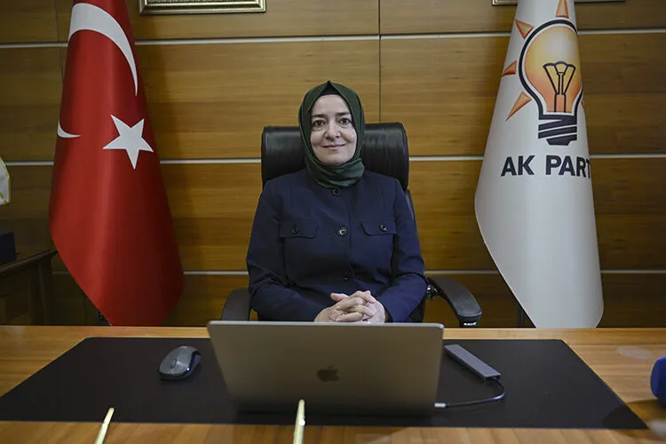 Fon İddiası Sonrası İstifa Etti!