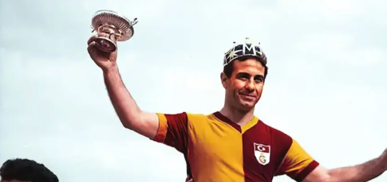 Türk Futbolunun Taçsız Kralı: Metin Oktay