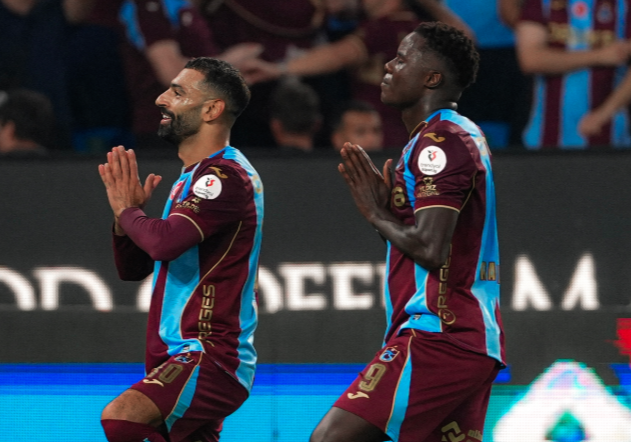 Trabzonspor Derbide Galatasaray'ı Gole Boğdu!