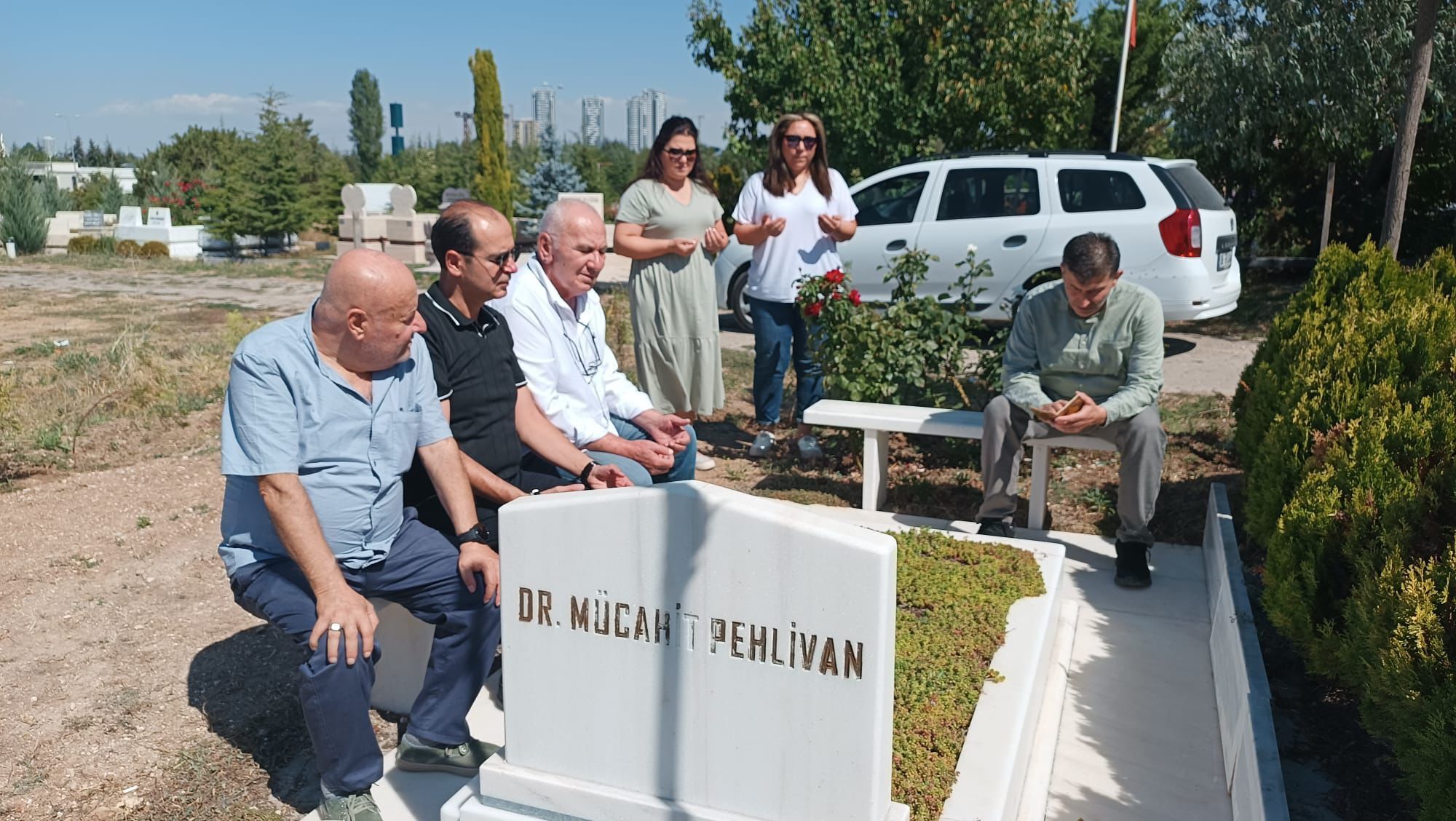 Dr. Mücahit Pehlivan vefatının 6'ncı yıl dönümünde dualarla anıldı