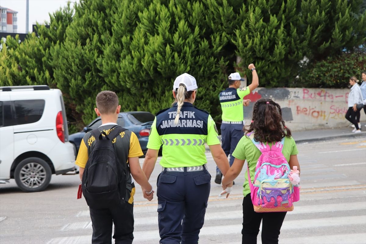 Ankara'da okul çevrelerindeki denetimler devam ediyor