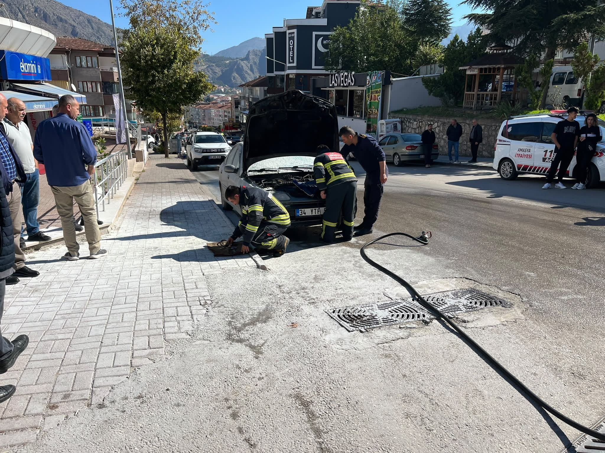 Amasya'da Sınavdayken Otomobili Yandı!