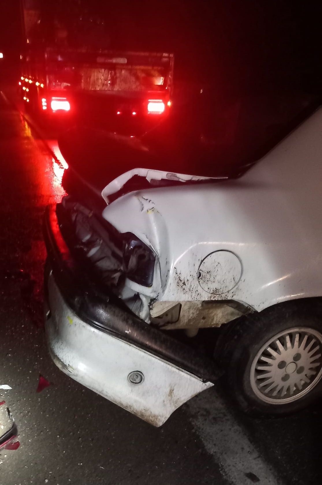 Sivas'ta Kontrolden Çıkan Otomobil Devrildi: 1 Ölü, 1 Yaralı