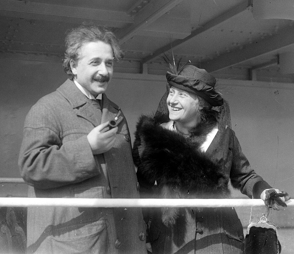 Einstein 3